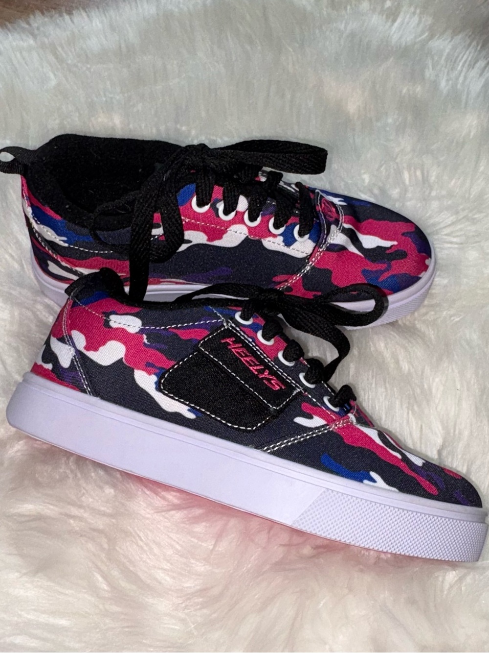 Kids Heelys Pink Black Blue Camo Skate Shoes - no wheels